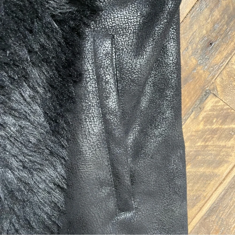 Mo-Ka Linz Faux Shearling Vest Black Women’s Size Medium - Picture 6 of 8